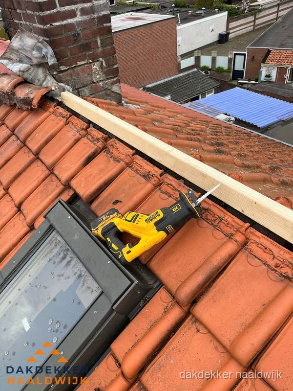Kosten dak vervangen: werkzaamheden aan pannendak in Naaldwijk