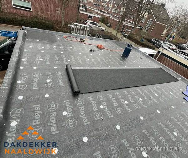 Dakrenovatie plat dak met bitumen dakbedekking in Naaldwijk Dakrenovatie plat dak met bitumen dakbedekking in Naaldwijk