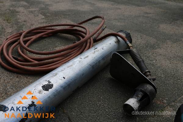 Dakdekker gasbrander en gereedschap voor spoedklus in Naaldwijk Dakdekker gasbrander en gereedschap voor spoedklus in Naaldwijk
