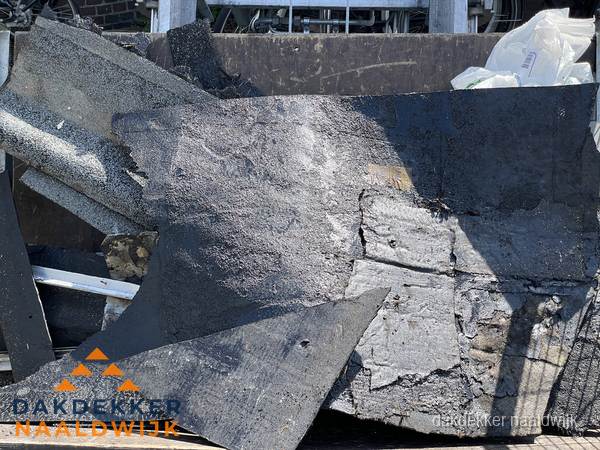 Kosten dakrenovatie: afvoer oud dakmateriaal in Naaldwijk